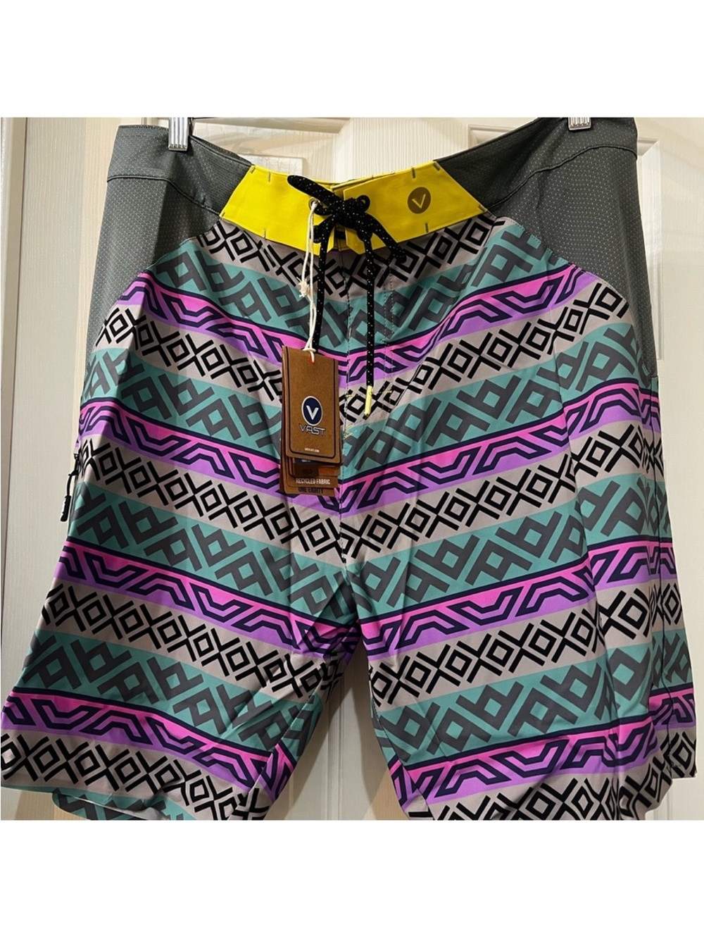 Vast Men's Multicolor Swim Shorts NVISSLA Teal, Purple NWT Size 38